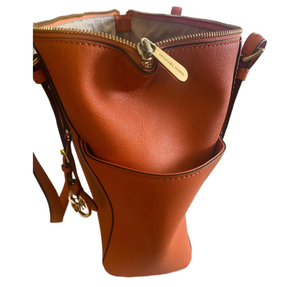Michael Kors Jet-Set Top Zip Saffianio Leather Tote - Picture 7 of 11